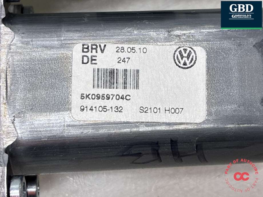 Ruteheis, kun motor, høyre bak til VW Golf VI 2008-2012  (5K0 959 704 C|5K0959704C|5 K0 959 795)