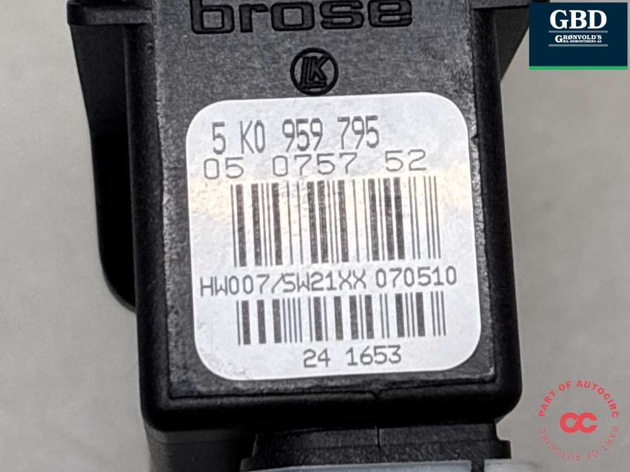 Ruteheis, kun motor, høyre bak til VW Golf VI 2008-2012  (5K0 959 704 C|5K0959704C|5 K0 959 795)