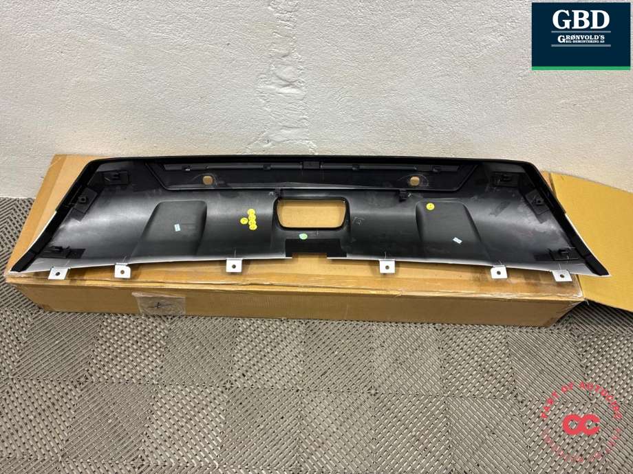 Støtfanger bak midtre del til Nissan X-Trail 2014-2022 (T32) (T32) (KE547-6F04D|)