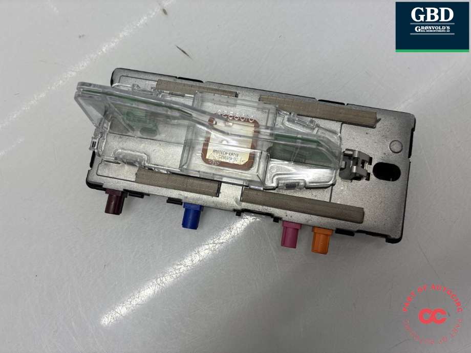 Antenne navigasjon til Volvo XC90 2015-2025 (Type II)  (31438104|)