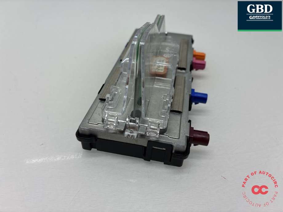 Antenne navigasjon til Volvo XC90 2015-2025 (Type II)  (31438104|)