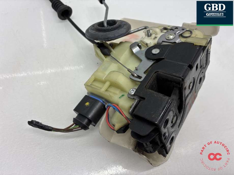 Låsekasse høyre foran til VW Transporter / Caravelle 2009-2015 (Fase 2) (T5) (T5) (7E1 837 016 A|3B1 837 016 CC|)