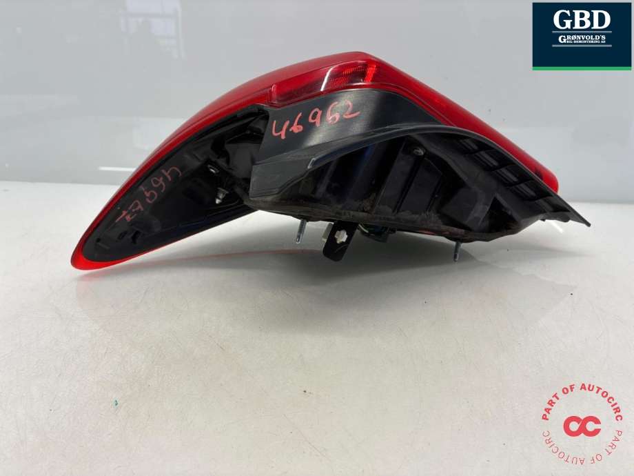Baklykt høyre til Toyota Yaris 2014-2020 (Type III, Fase 2)  (815510D610|)
