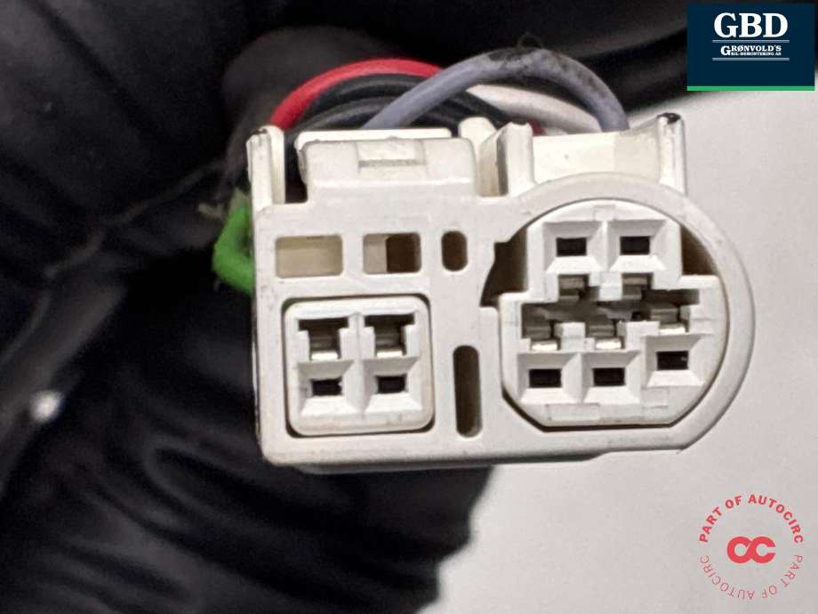 Speil høyre til Toyota Yaris 2014-2020 (Type III, Fase 2)  (879100D580|E8 02 5614|)