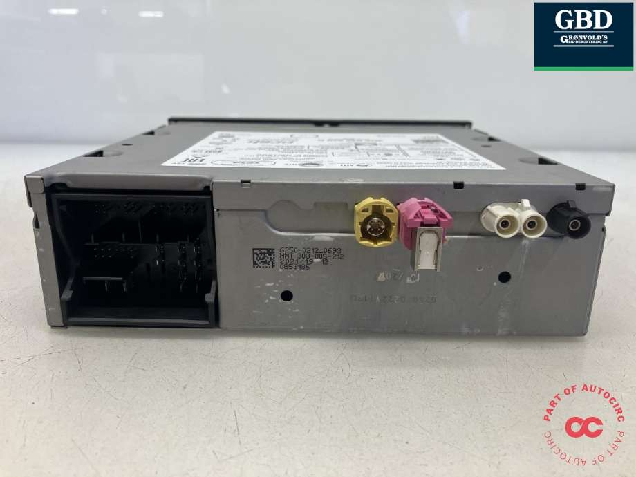 Bilstereo navigasjon til VW Tiguan 2020-->> (Type II, Fase 2) (3G5 035 820 R|3G5 035 820 D|)