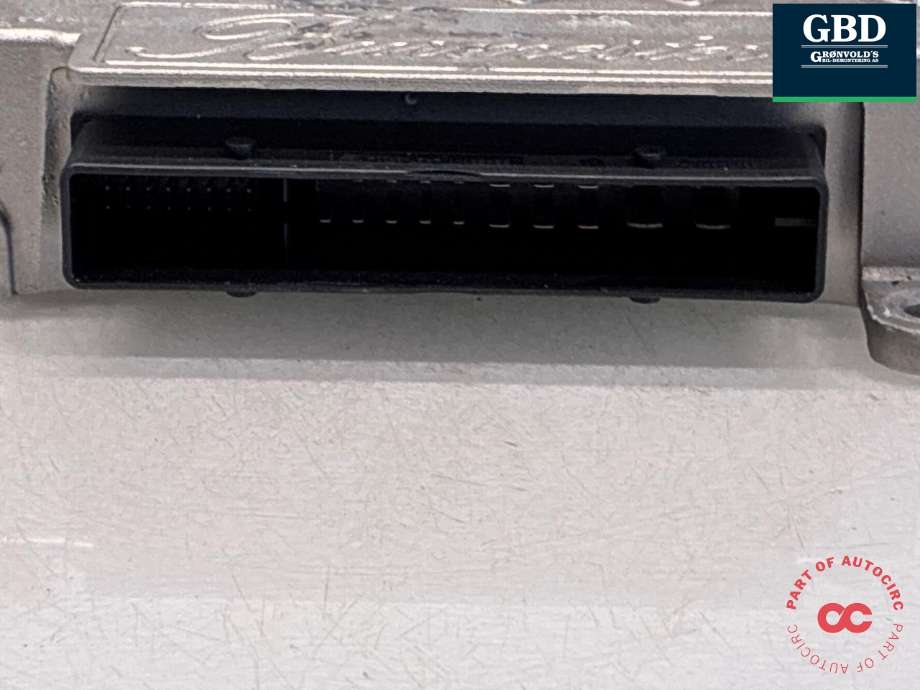 Bilstereo forsterker til Mercedes EQC 2019-->>  (A 167 900 82 15|A 167 900 82 15 80|)