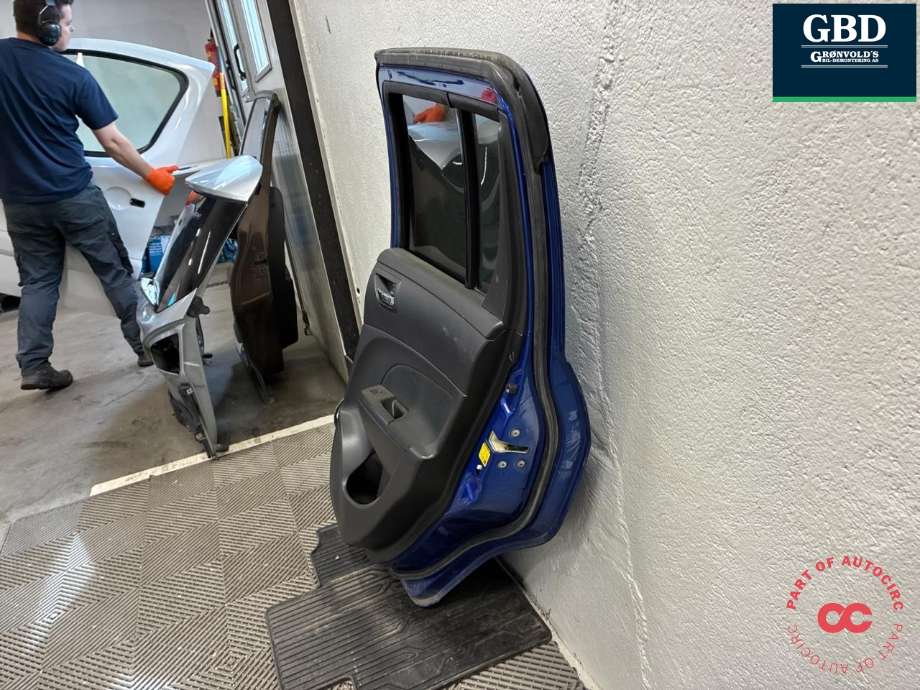 Dør høyre bak til Suzuki Swift 2011-2017  (68003-71L00|68003-71L00-000|)