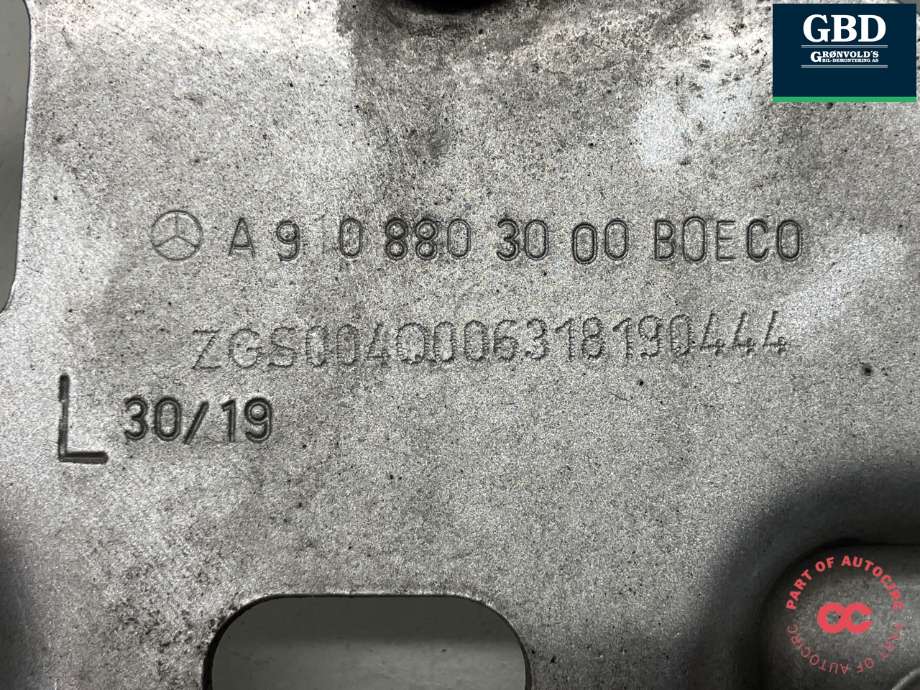 Panserhengsler til Mercedes Sprinter 2018-->> (907/910) (907/910) (A 910 880 30 00|)