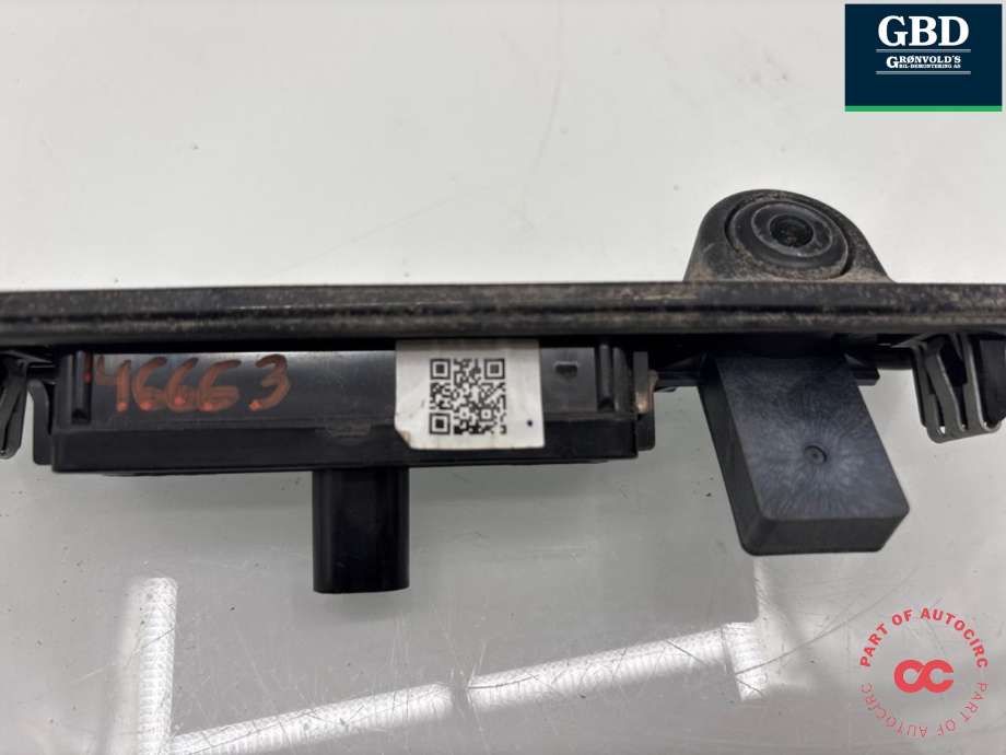 Bryter baklukeåpner til Tesla Model Y 2021-2024 (Type I) (1095949-00-E|1095949-66-D|1848057-00-A)