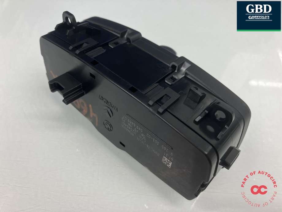 Bryter lys til BMW 1-Serie 2004-2011 (E81/E82/E87/E88) (E81/E82/E87/E88) (61 31 6 847 512|)