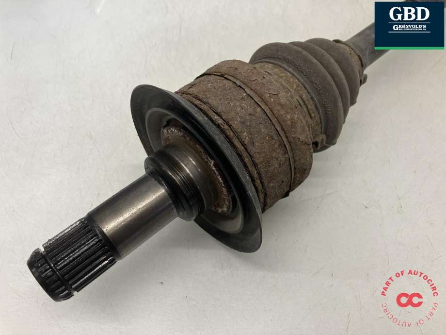 Drivaksel høyre bak, diesel/automat til BMW 1-Serie 2004-2011 (E81/E82/E87/E88) (E81/E82/E87/E88) (33 20 8 680 348|)