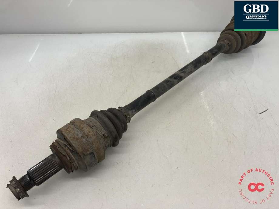 Drivaksel høyre bak, diesel/automat til BMW 1-Serie 2004-2011 (E81/E82/E87/E88) (E81/E82/E87/E88) (33 20 8 680 348|)