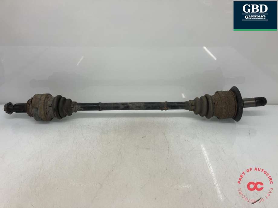 Drivaksel høyre bak, diesel/automat til BMW 1-Serie 2004-2011 (E81/E82/E87/E88) (E81/E82/E87/E88) (33 20 8 680 348|)
