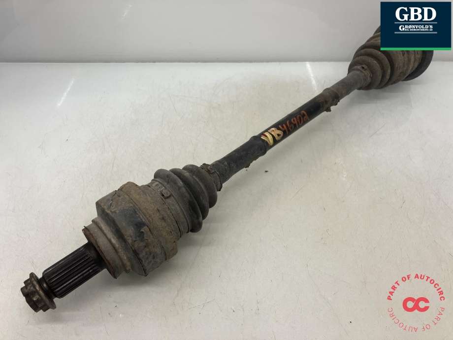 Drivaksel venstre bak, diesel/automat til BMW 1-Serie 2004-2011 (E81/E82/E87/E88) (E81/E82/E87/E88) (33 20 8 680 347|)