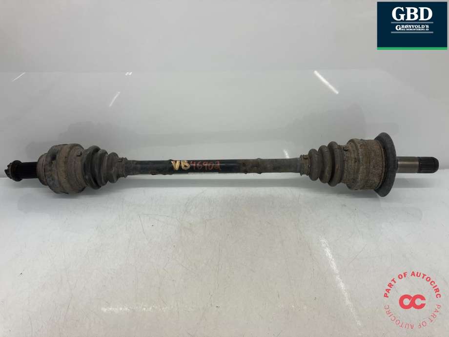 Drivaksel venstre bak, diesel/automat til BMW 1-Serie 2004-2011 (E81/E82/E87/E88) (E81/E82/E87/E88) (33 20 8 680 347|)