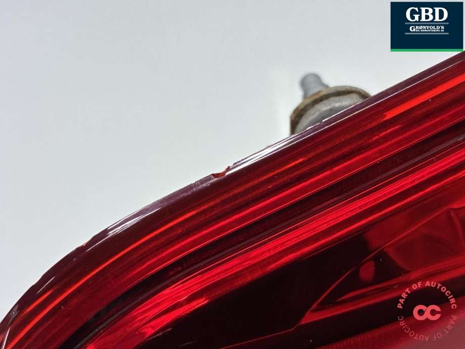 Baklykt venstre indre til Mitsubishi Outlander 2015-->> (Type III, Fase 2) (8331A179|)