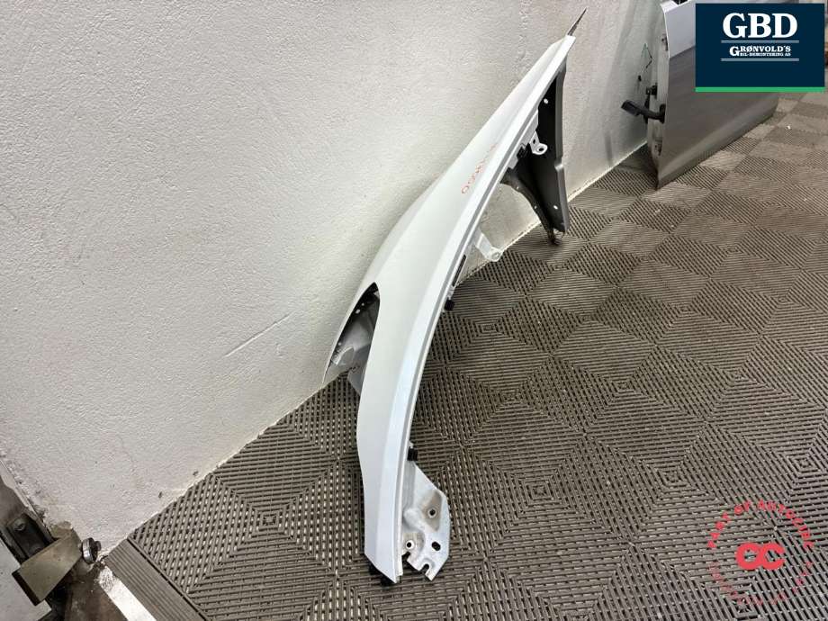 Skjerm høyre foran til Tesla Model Y 2021-2024 (Type I)  (1493452-EC-D|1493452-EC-A | 1493452-EC-B|1493452-EC-C | 1493452-E0-B |1656102-SD-A)