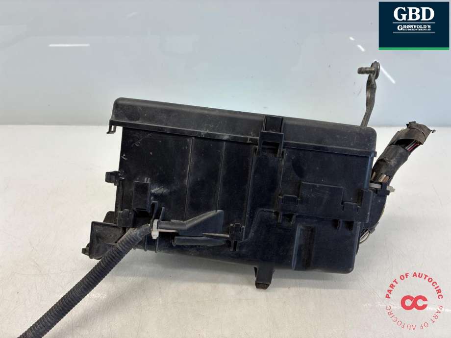 Sikringsboks motorrom til Toyota Hilux 2006-2011 (821110K070|)