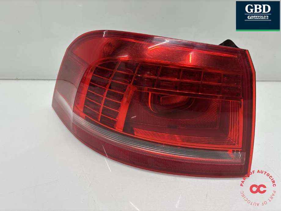 Baklykt venstre indre til VW Passat, 2011-2015 (B7) (B7) (3AF 945 307 E)