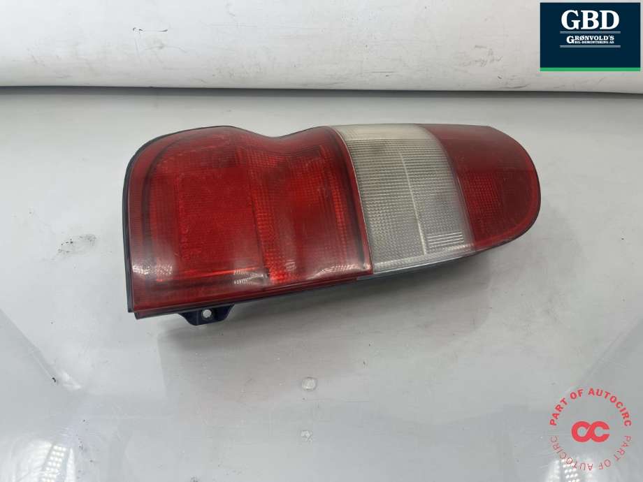 Baklykt venstre til Toyota Hiace 2007-2012 (Fase 3) (8156126410|)