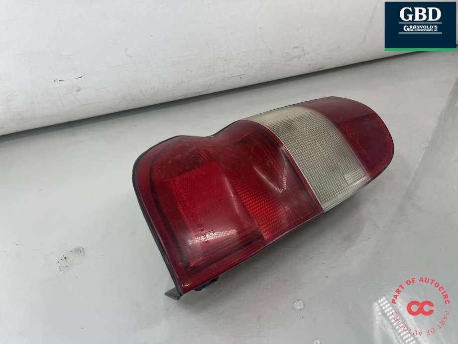 Baklykt venstre til Toyota Hiace 2007-2012 (Fase 3) (8156126410|)