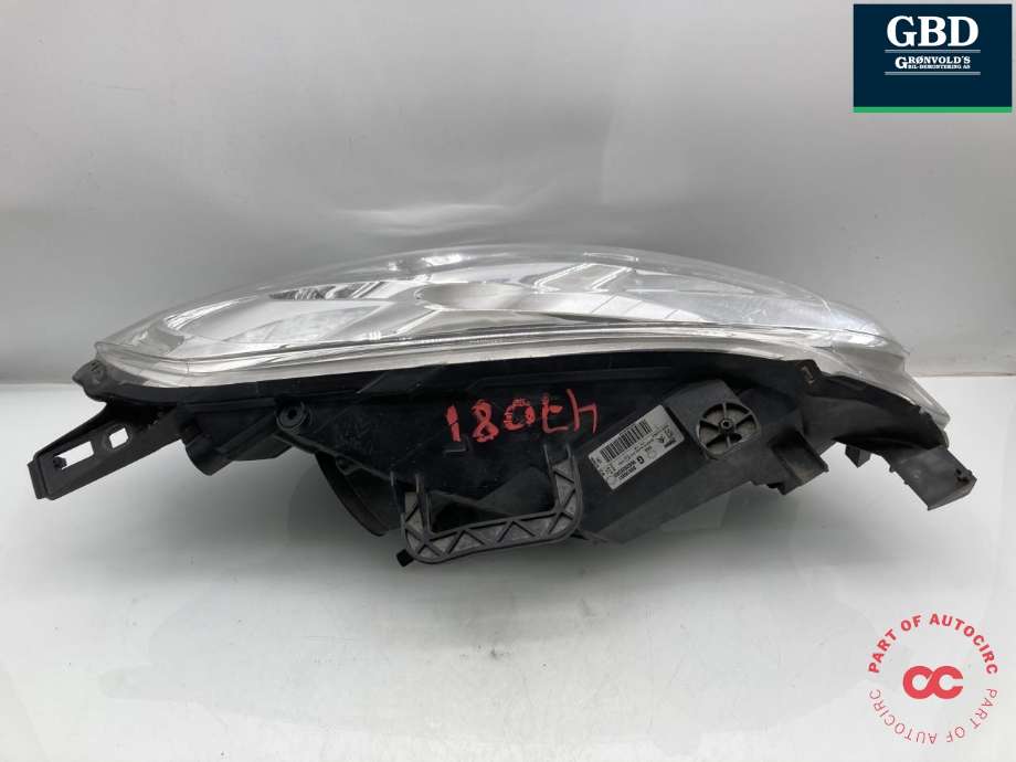 Frontlykt venstre halogen til Peugeot Partner 2015-2019 (Type II, Fase 2)  (VALEO|6208 K6|96 828 282 80|89318031)