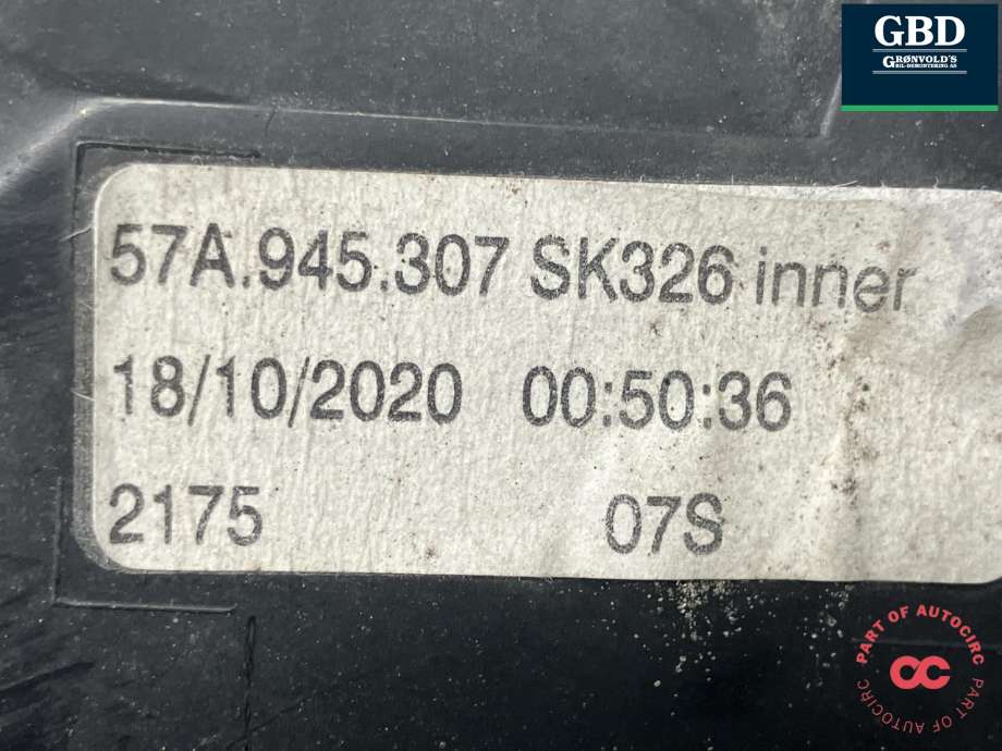Baklykt venstre indre til Škoda Karoq 2017-->> (57A 945 307|)