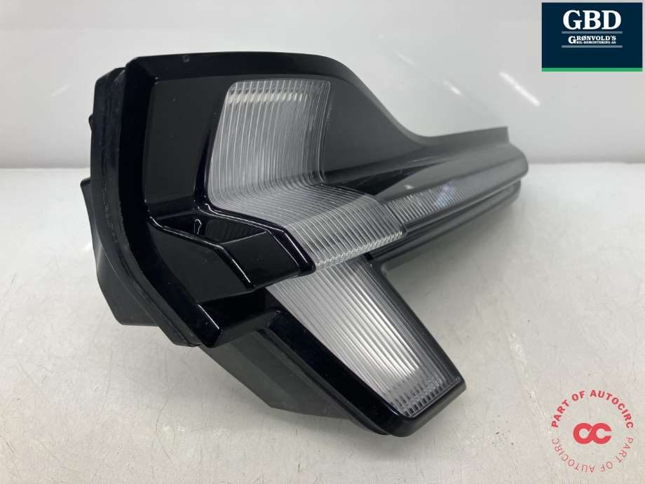 Baklykt venstre indre til Ford Mustang Mach-e 2020-->> (2616111|LJ8B-13A603-AE|)