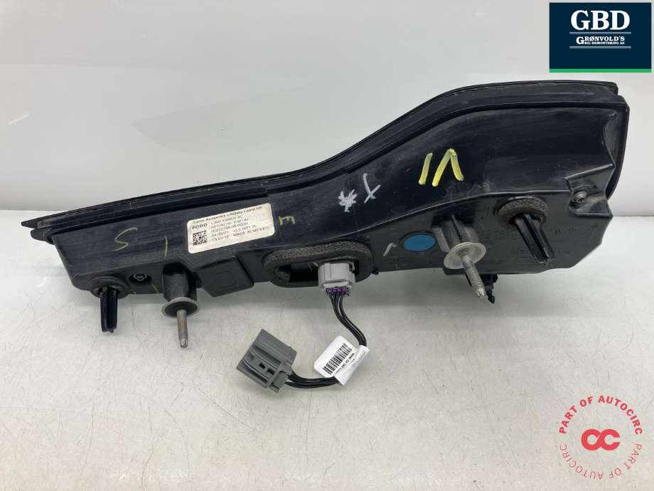 Baklykt venstre indre til Ford Mustang Mach-e 2020-->> (2616111|LJ8B-13A603-AE|)