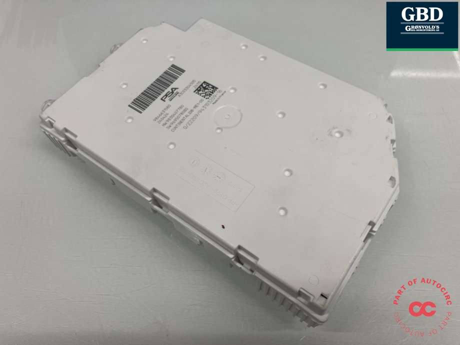 Sikringsboks til Peugeot e-3008 2023-->>  (CONTINENTAL|98 620 222 80|9846631580|)
