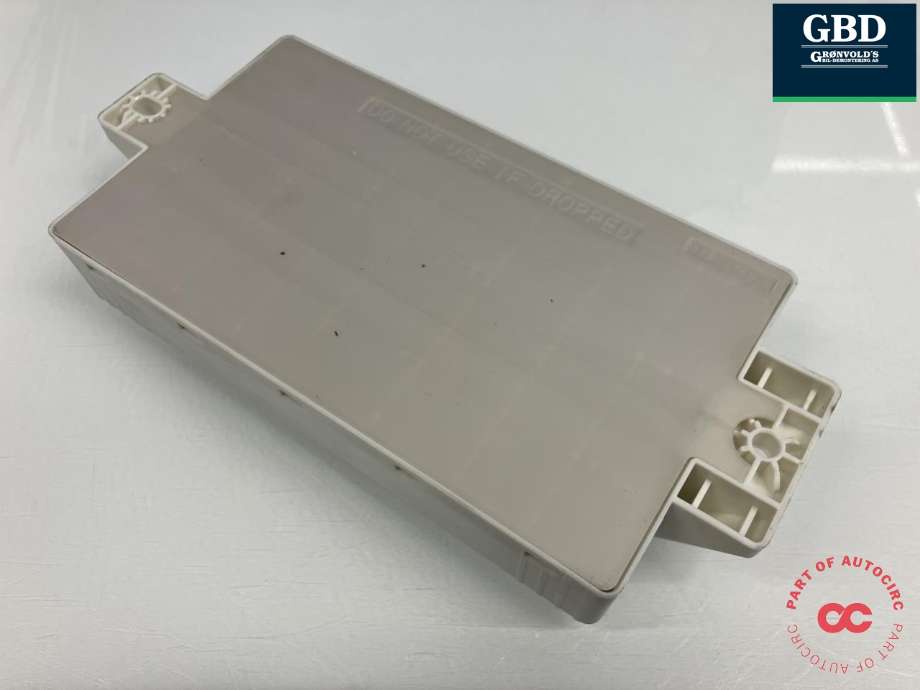 Sikringsboks til Peugeot e-3008 2023-->>  (98 654 262 80|9864462080|)