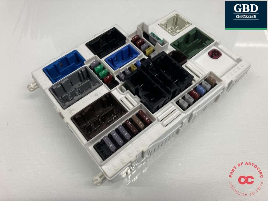 Styreenhet comfort (BCM) til Peugeot e-3008 2023-->> (16 910 984 80|9859844380|)
