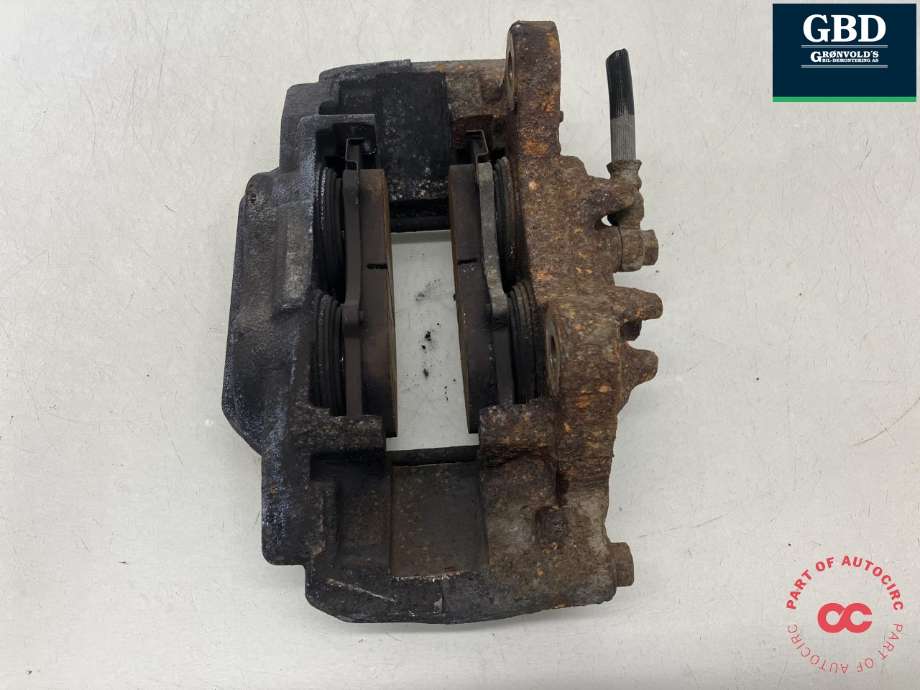 Bremsecaliper høyre foran til Mitsubishi Pajero 2007-2016 (Type IV, Fase 1)  (4605B706|)