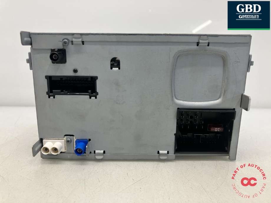 Bilstereo navigasjon til VW Touran 2010-2015 (Type I, Fase 3) (3C8 035 279 B|3C8 035 279 BX|)