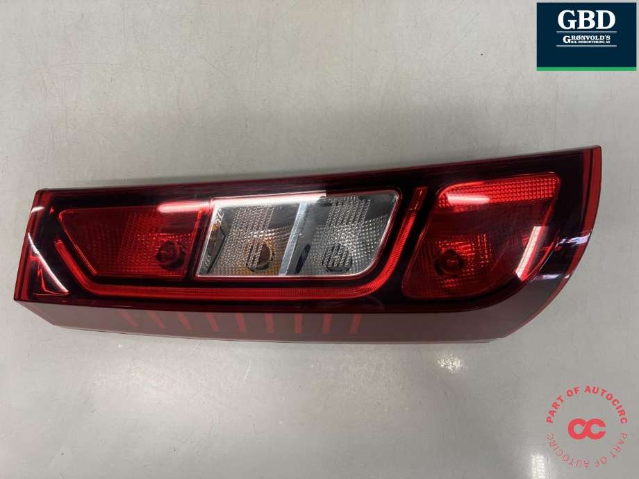 Baklykt venstre til Renault Express 2021-->> (265554082R|00215035-33|)