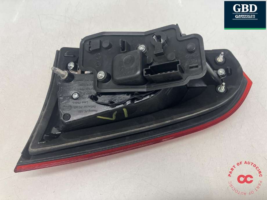 Baklykt venstre indre til Ford S-Max 2010-2015 (Type I, Fase 2)  (HELLA|1747111|AM21-13A603-AF|2TZ 010307-01)