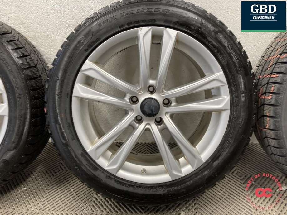 Hjulsett aluminium vinter til Mitsubishi Outlander 2015-->> (Type III, Fase 2) (SAILUN PIGGFRI|ICE BLAZER ARCTIC EVO|225/55R18 PROD 23|8JX18 ET40)