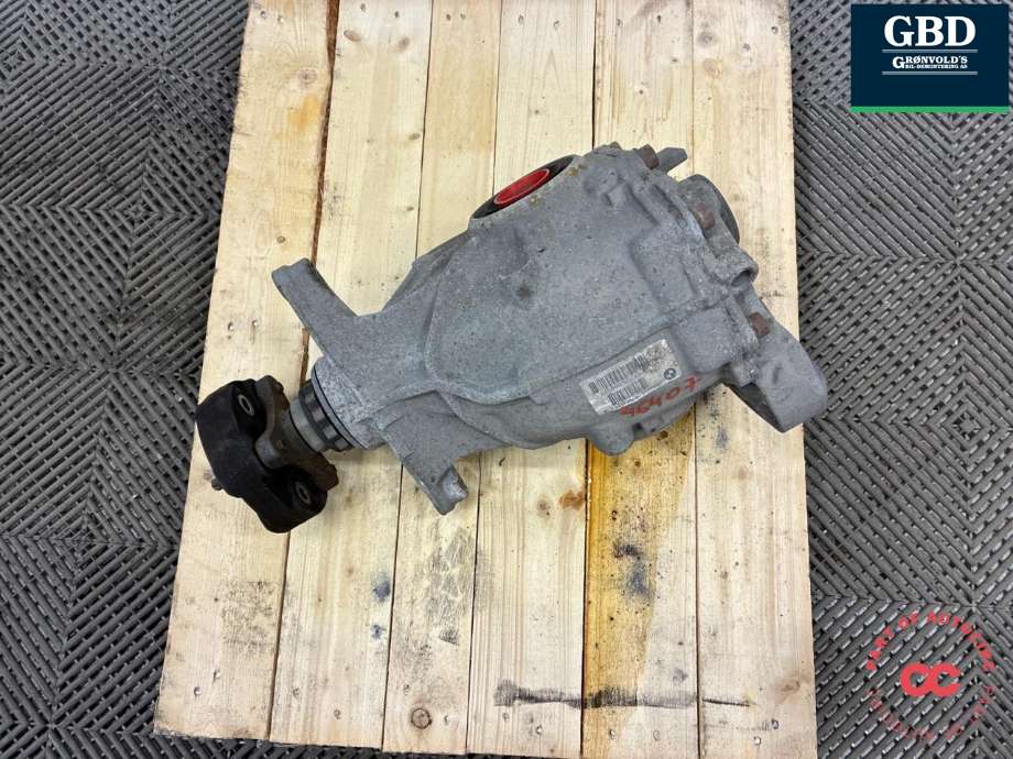 Kardang klokke bak til BMW 5-Serie, 2010-2017 (F10/F11) (F10/F11) (33 10 7 584 448)