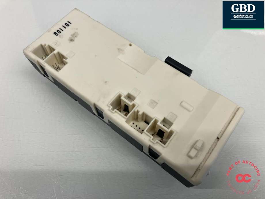 Styreenhet elektrisk bakluke til Mercedes GL 2006-2012 (X164) (X164) (A 164 870 27 26|A 164 870 27 26 80|)