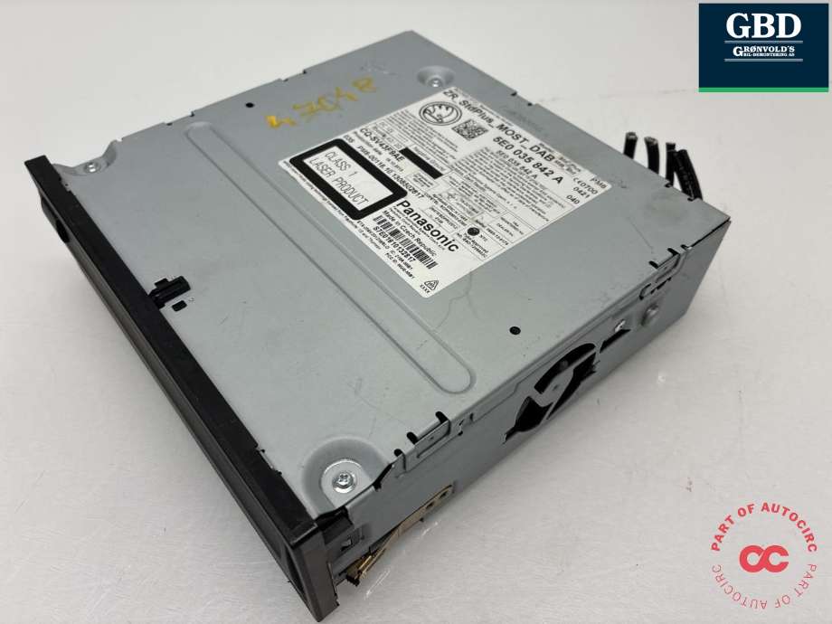 Bilstereo CD-veksler til Škoda Octavia 2013-2016 (Type III, Fase 1) (PANASONIC|5E0 035 842 A|CQ-SV43F9AE)