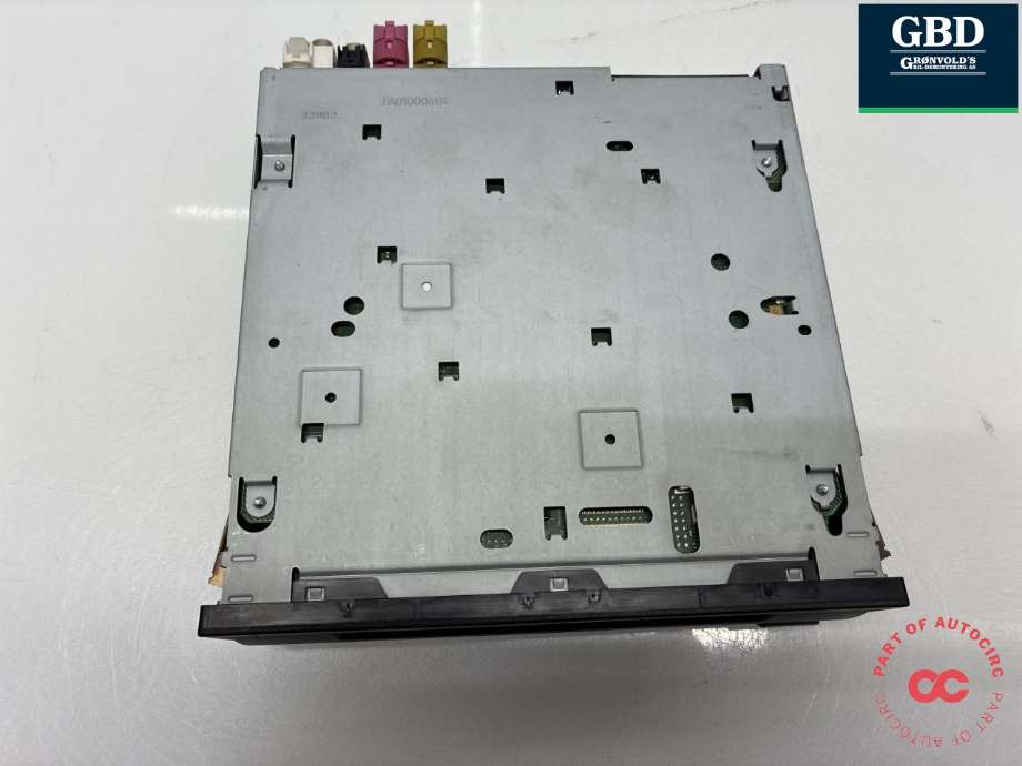 Bilstereo CD-veksler til Škoda Octavia 2013-2016 (Type III, Fase 1) (PANASONIC|5E0 035 842 A|CQ-SV43F9AE)