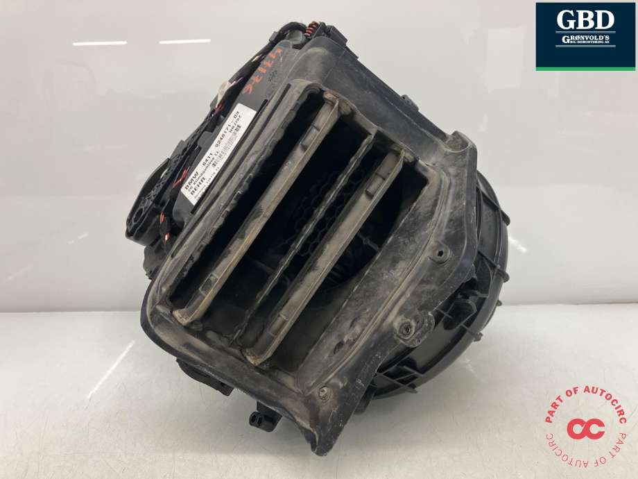 Varmeapparat motor til BMW 5-Serie 2010-2017 (F10/F11) (F10/F11) (BEHR|64 11 9 242 607|64 11 9 248 171|NNJ75Z| 116116 11)