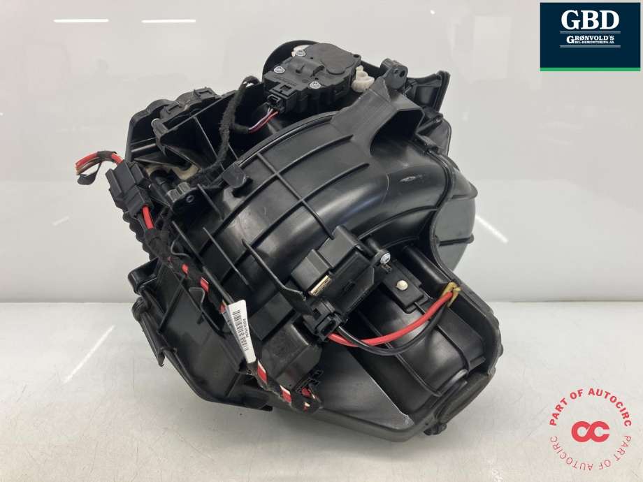 Varmeapparat motor til BMW 5-Serie 2010-2017 (F10/F11) (F10/F11) (BEHR|64 11 9 242 607|64 11 9 248 171|NNJ75Z| 116116 11)