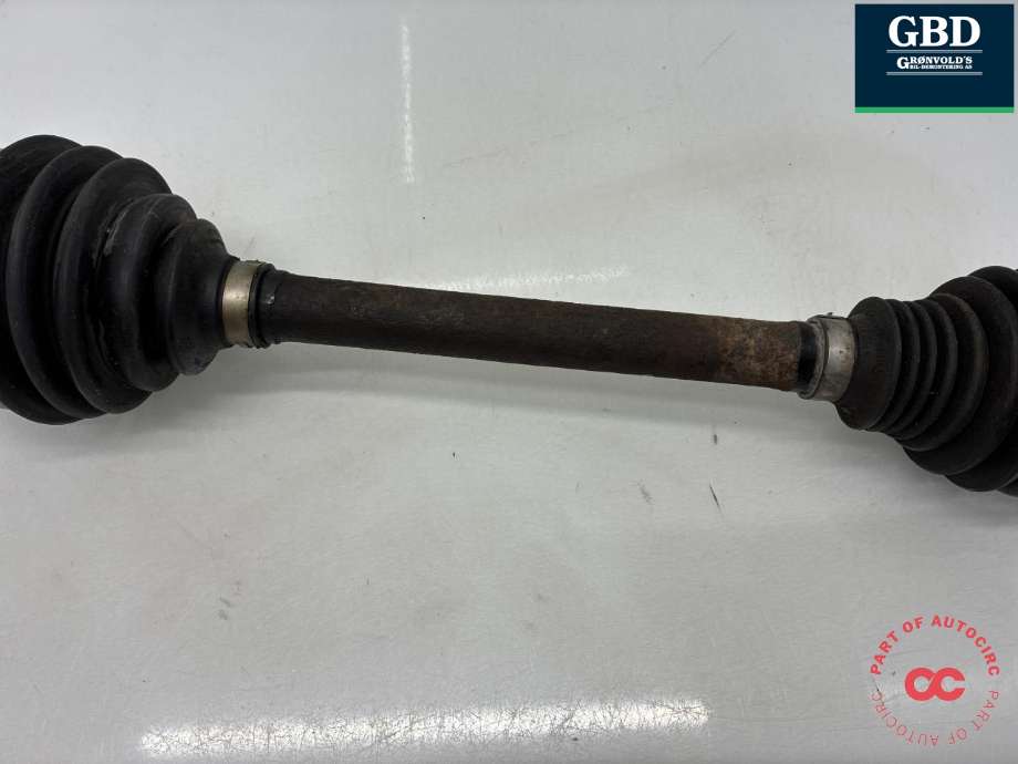 Drivaksel høyre foran, diesel/automat til VW Passat 2011-2015 (B7) (B7) (3AA 407 272 D|3AA 407 762 X|)