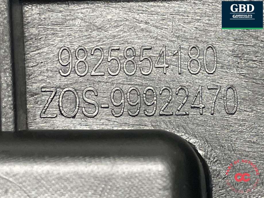Støtfanger bak feste til Peugeot e-2008 2019-->>  (16 685 114 80|)
