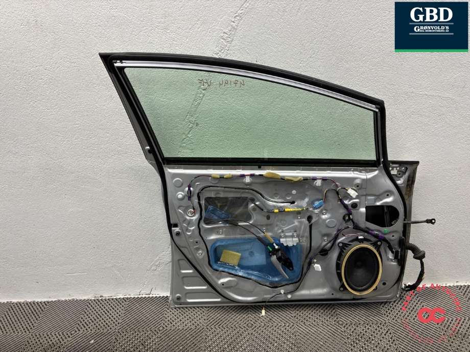 Dør venstre foran til Toyota Prius 2009-2016 (Type III) (COMBI) (COMBI) (6700247071|6700247070|)