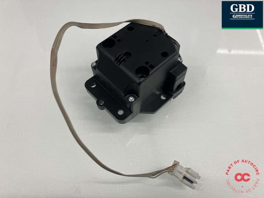 Bilstereo betjeningspanel til Mercedes E-Klasse 2009-2013 (Fase 1) (W212) (W212) (A 212 906 99 00|A 212 870 15 51|A 212 870 18 51| A 204 442 03 68)