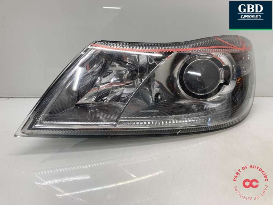 Frontlykt venstre xenon til Škoda Octavia 2009-2013 (Type II, Fase 2) (1Z1 941 017 T|1Z1 941 015 G|)