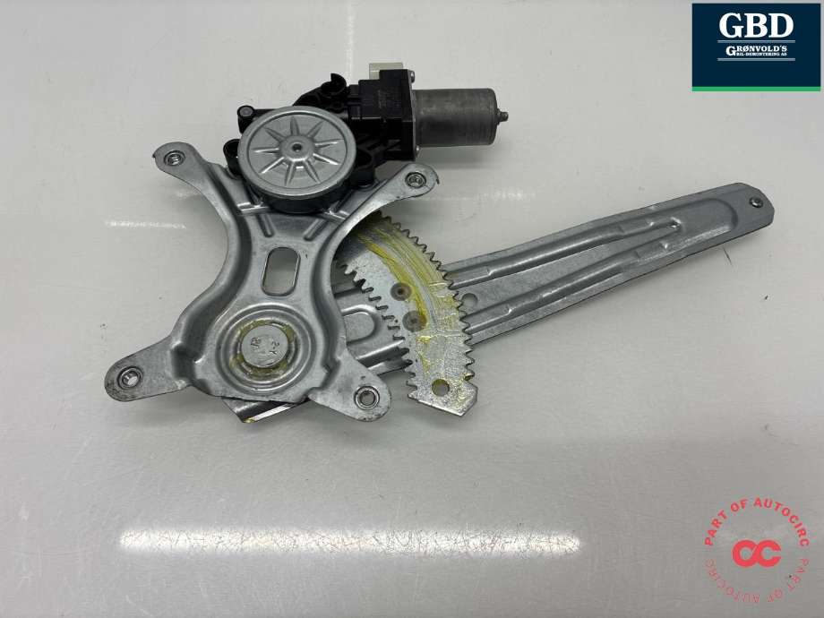 Ruteheis venstre bak til Suzuki SX4 S-CROSS 2013-->> (Type II)  (83502-61M00-000|83560-61M00|)
