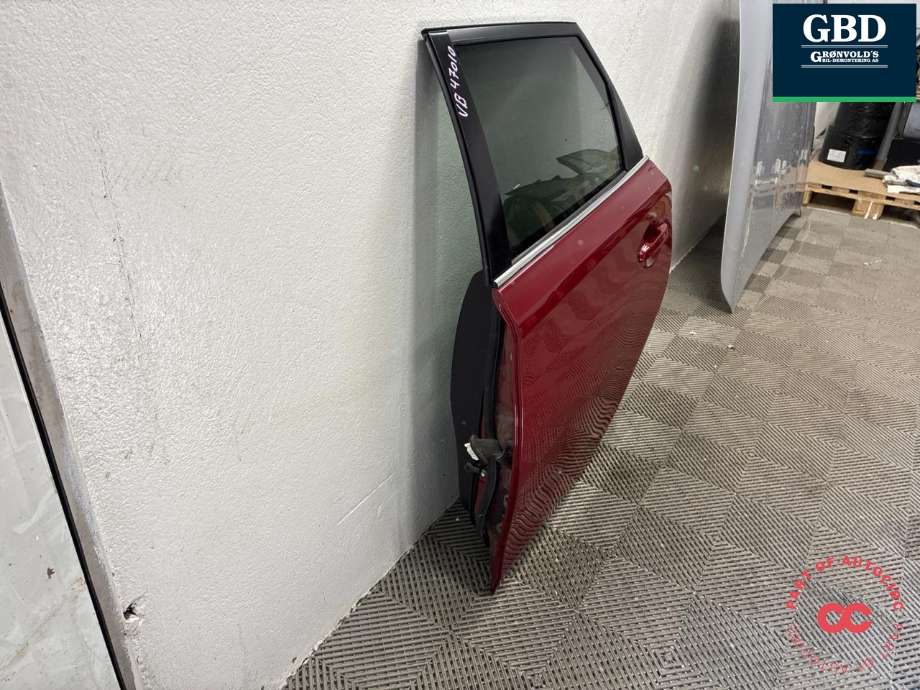 Dør venstre bak til Toyota Auris 2015-2019 (Type II, Fase 2)  (6700402390|)